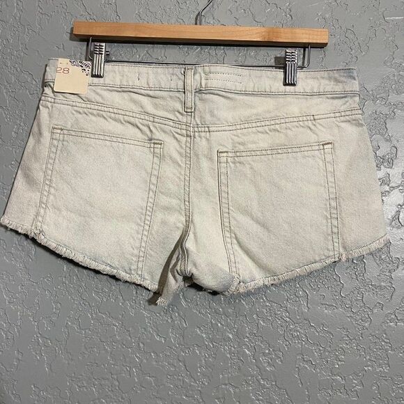 Anthropologie Pilcro Light Wash Cut Off Shorts - Picture 3 of 8